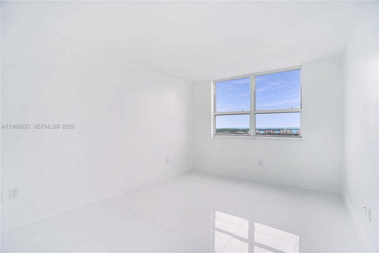 90 Alton Rd, Unit 2212, Miami Beach, FL 33139 Photo