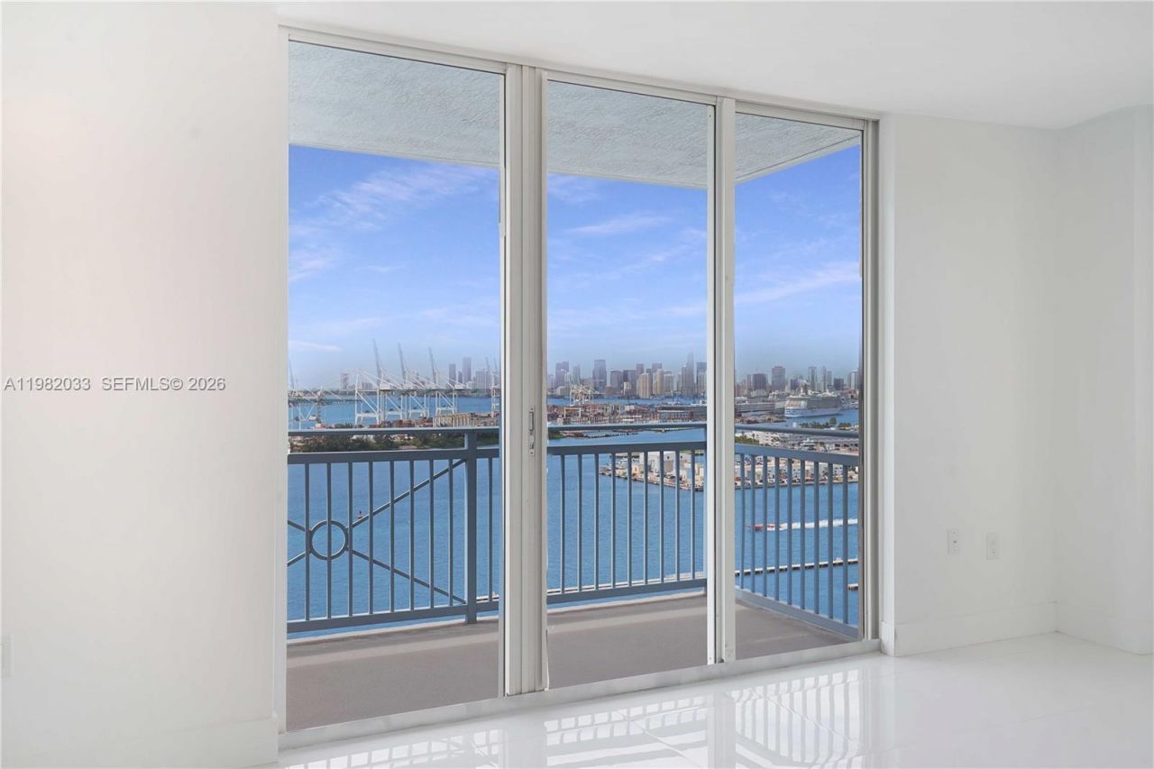 90 Alton Rd, Unit 2212, Miami Beach, FL 33139 Photo