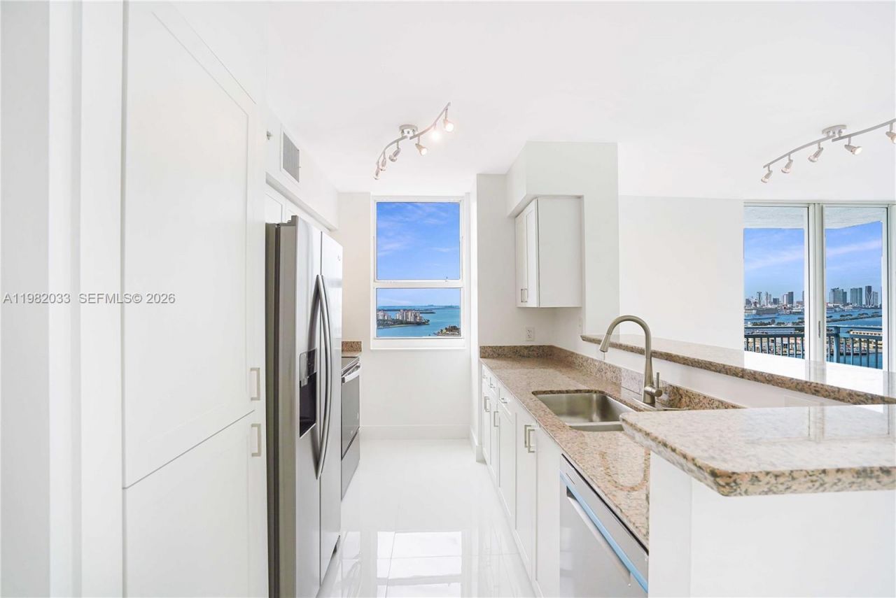 90 Alton Rd, Unit 2212, Miami Beach, FL 33139 Photo