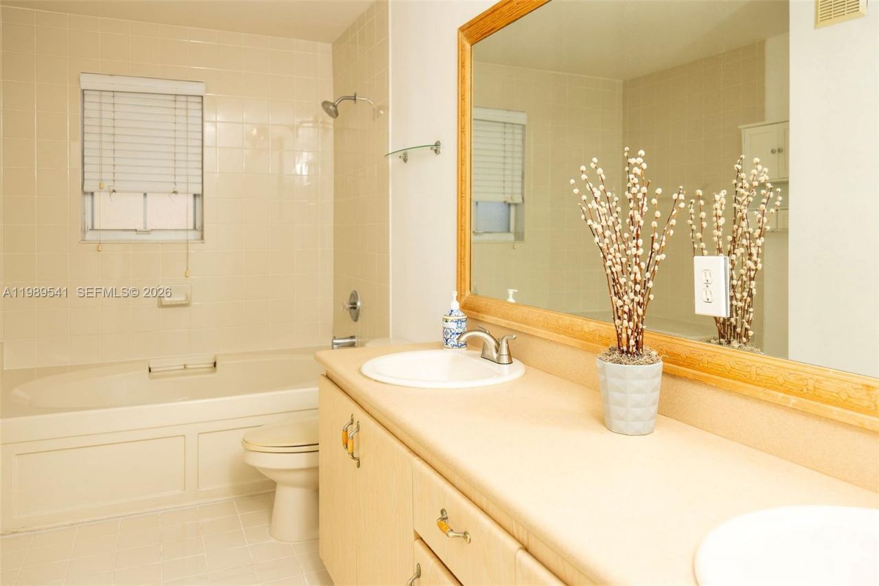 3433 SW 171st Ter, Miramar, FL 33027 Photo