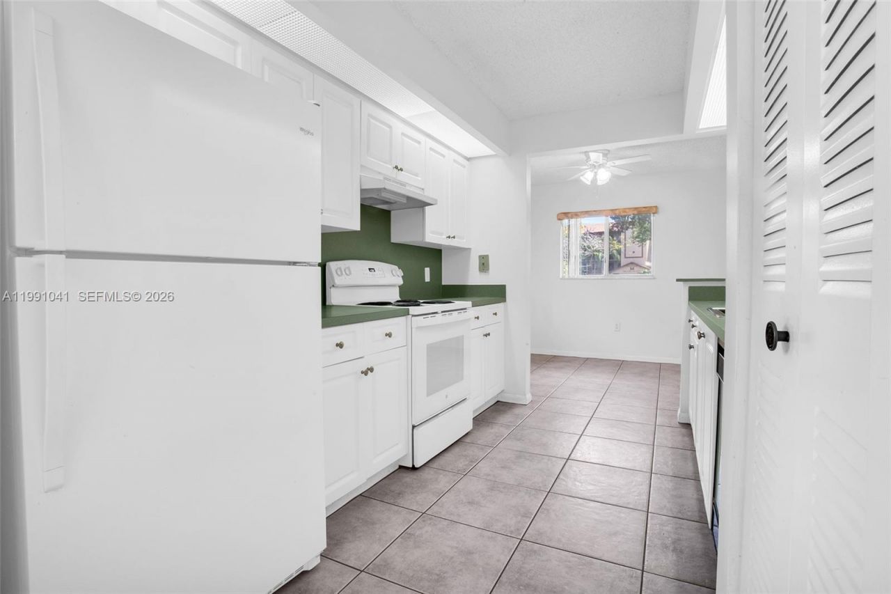 900 SW 142nd Ave , Unit 115L, Pembroke Pines, FL 33027 Photo