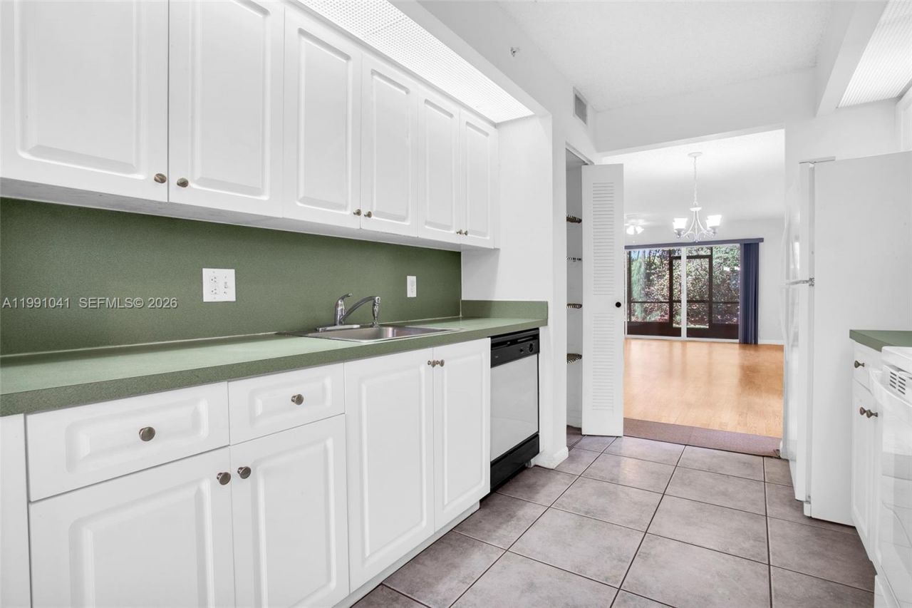 900 SW 142nd Ave , Unit 115L, Pembroke Pines, FL 33027 Photo