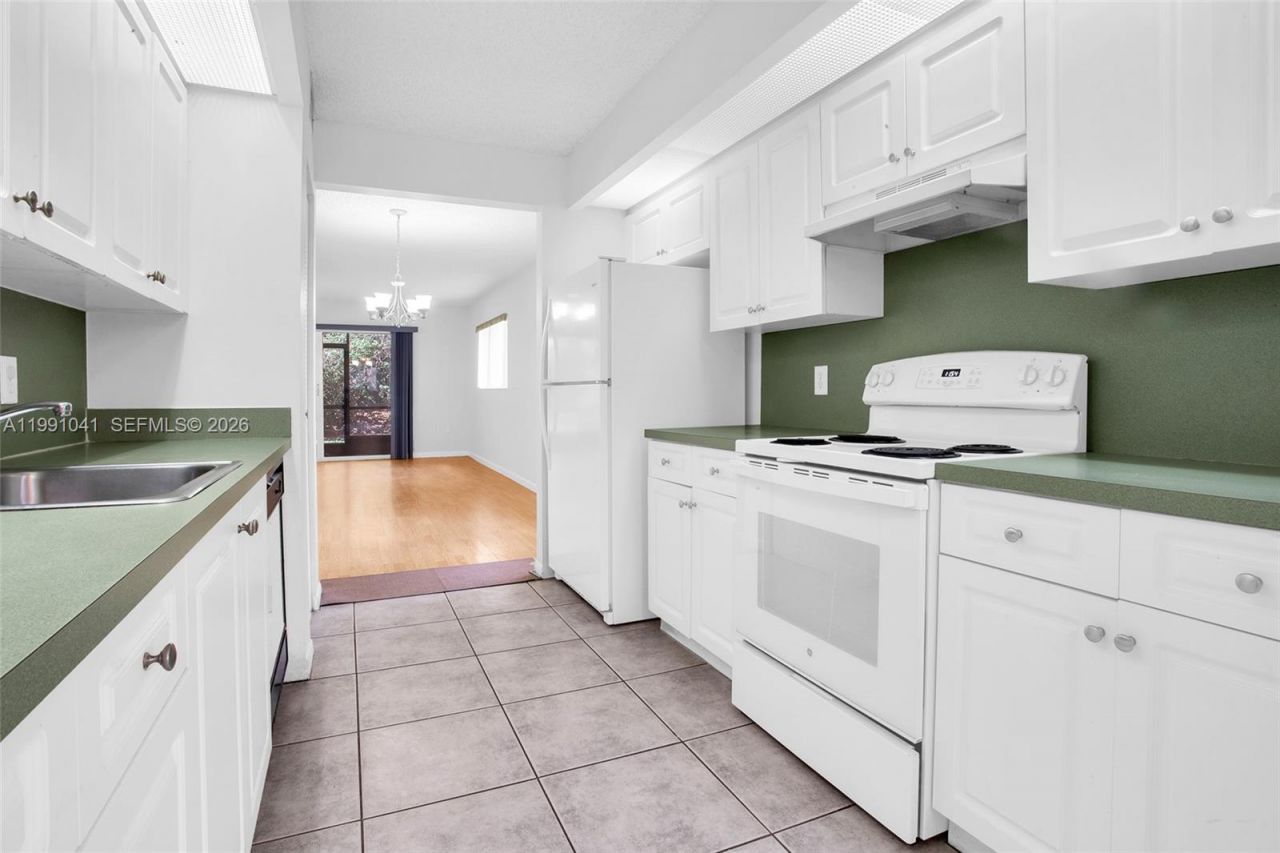 900 SW 142nd Ave , Unit 115L, Pembroke Pines, FL 33027 Photo