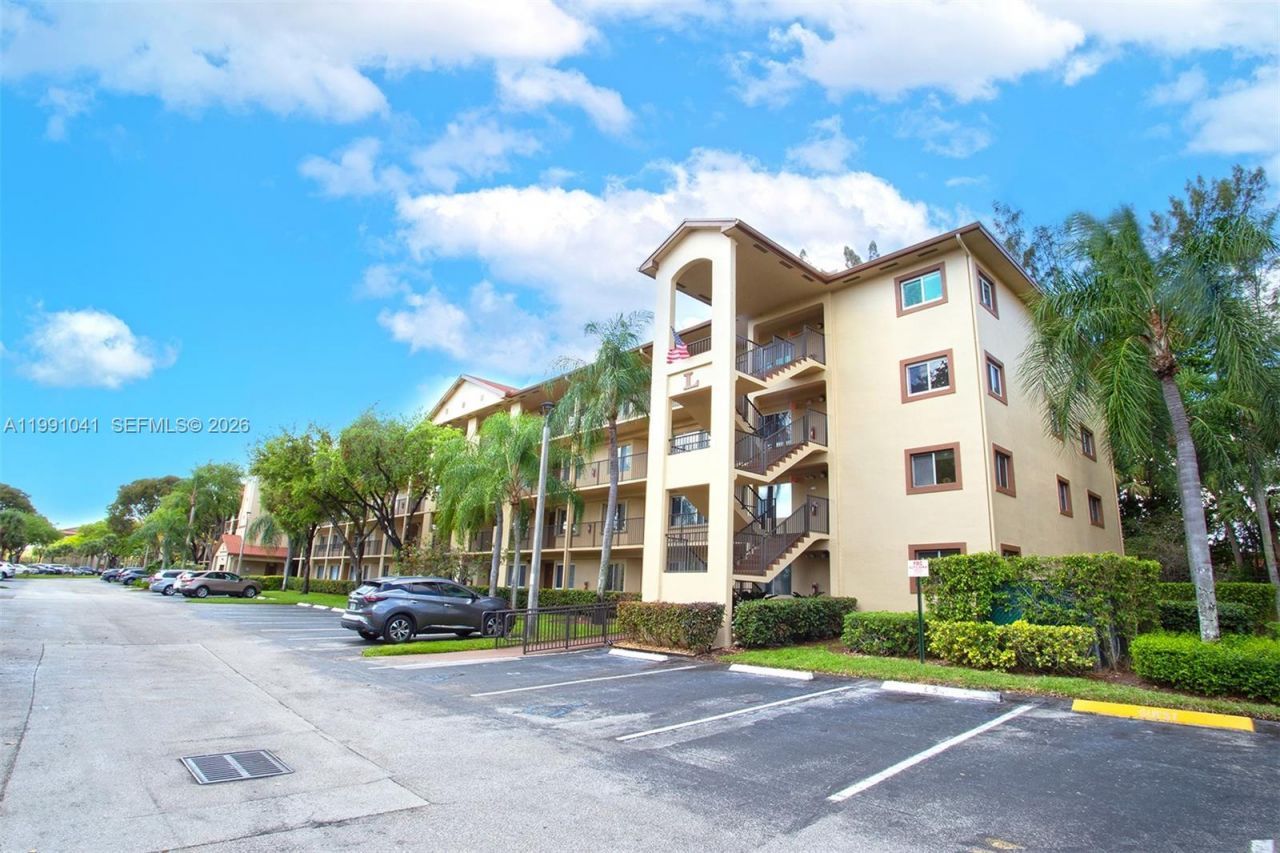 900 SW 142nd Ave , Unit 115L, Pembroke Pines, FL 33027 Photo