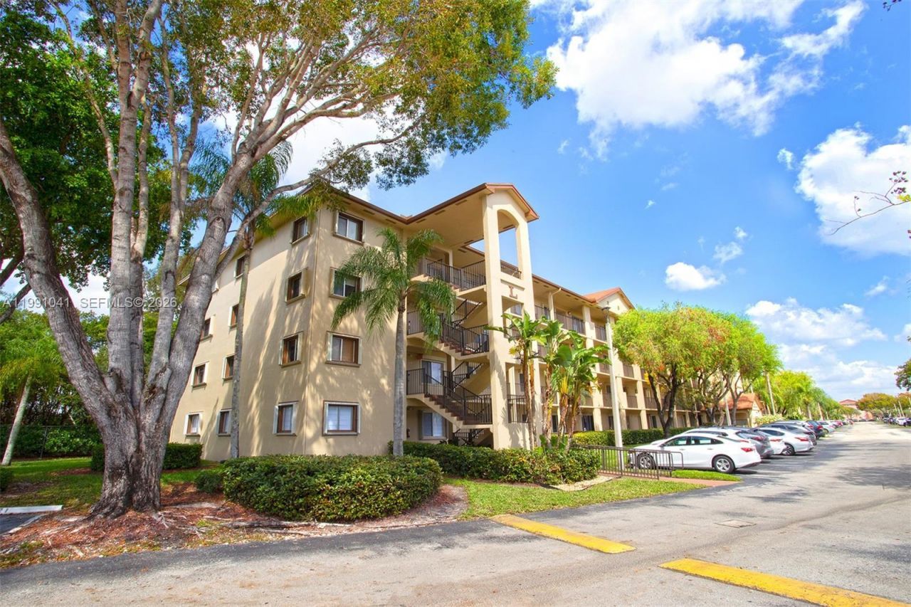 900 SW 142nd Ave , Unit 115L, Pembroke Pines, FL 33027 Photo