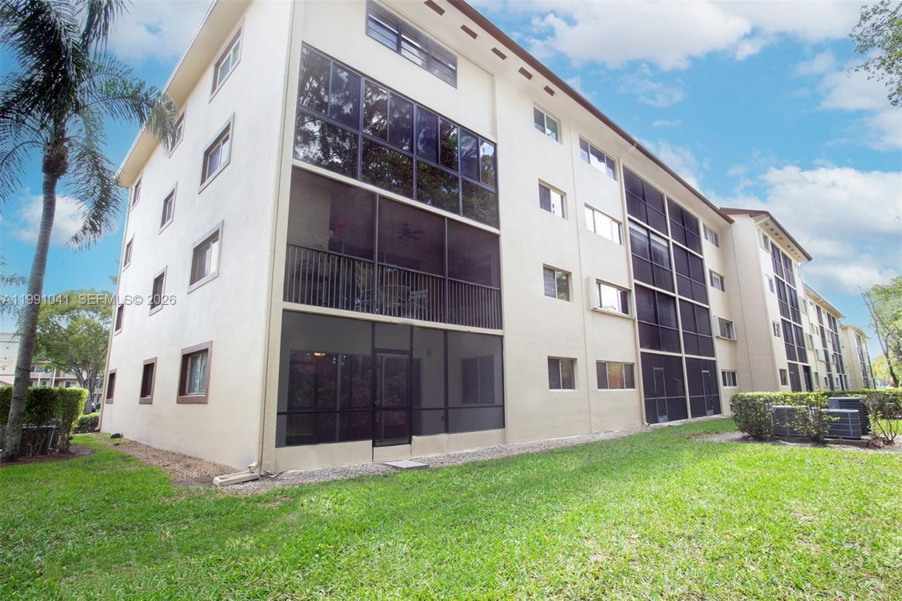 900 SW 142nd Ave , Unit 115L, Pembroke Pines, FL 33027 Photo