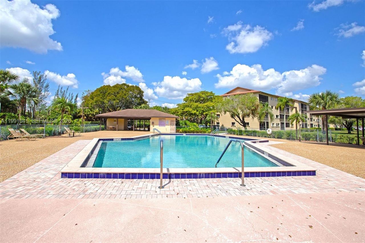 900 SW 142nd Ave , Unit 115L, Pembroke Pines, FL 33027 Photo