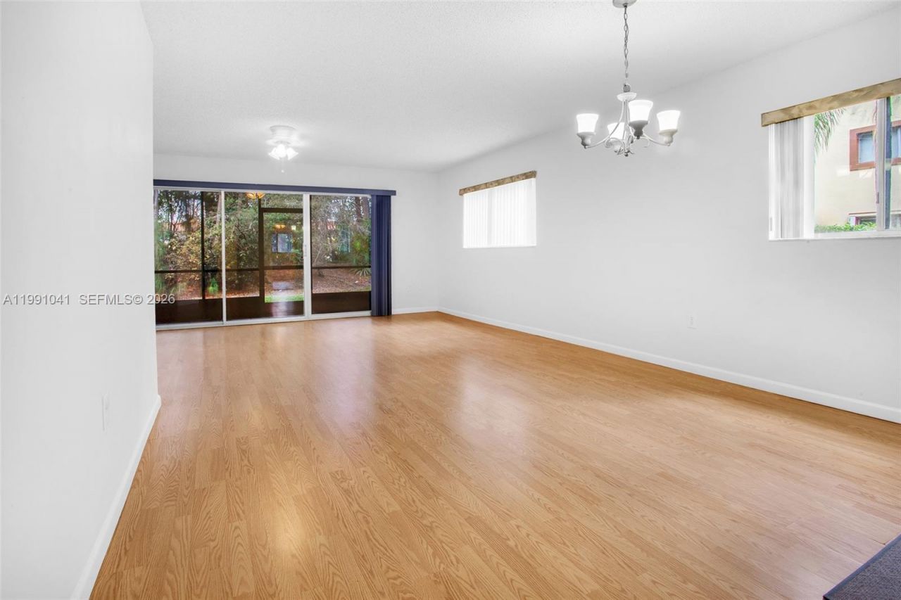 900 SW 142nd Ave , Unit 115L, Pembroke Pines, FL 33027 Photo