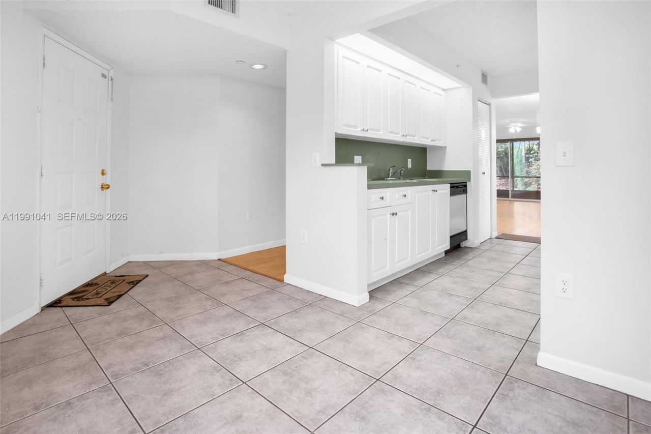 900 SW 142nd Ave , Unit 115L, Pembroke Pines, FL 33027 Photo