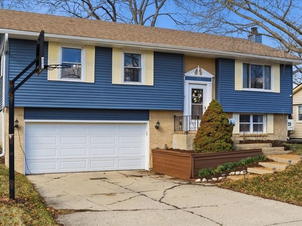 394 Northgate Road , Lindenhurst, IL 60046