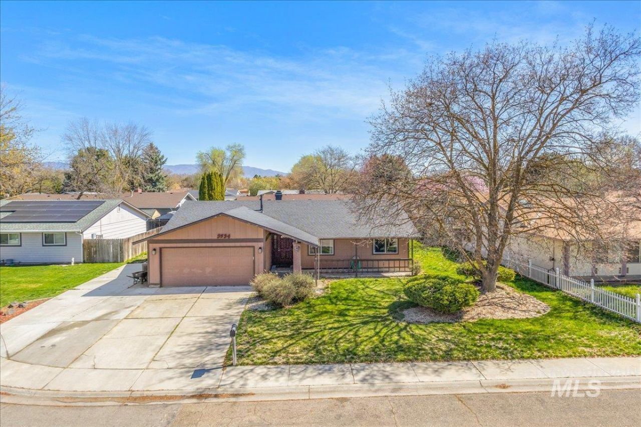 3534 N Payne Pl, Boise, ID 83704 Main Photo