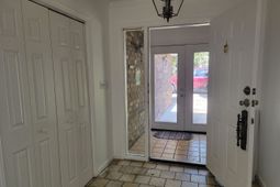 124 University Circle photo 4