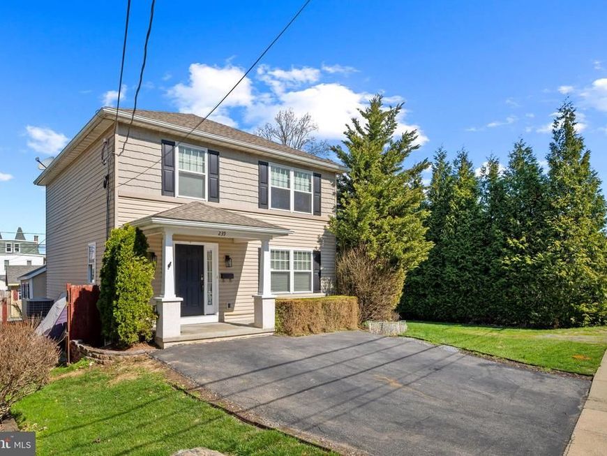239 Railroad Avenue, Ephrata, PA 17522 Main Photo