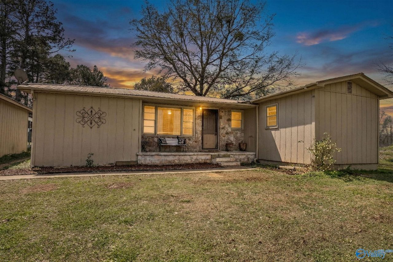 5065 Section Line Road, Albertville, AL 35980 Main Photo