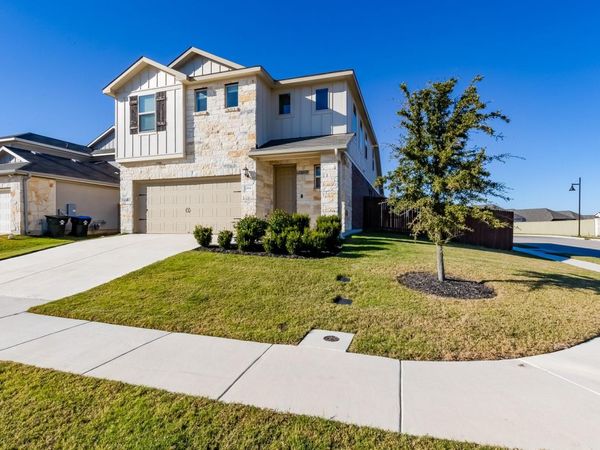 204 Mountain Valley ST, Georgetown, TX 78628