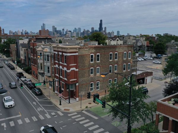 1761 W Augusta Boulevard , Unit 2F, Chicago, IL 60622