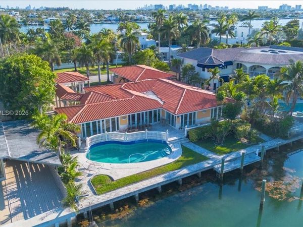 1249 Biscaya Dr , Surfside, FL 33154