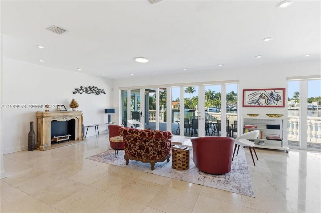 1249 Biscaya Dr , Surfside, FL 33154 Photo
