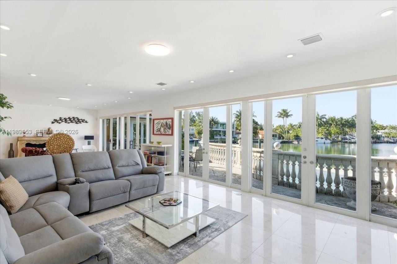 1249 Biscaya Dr , Surfside, FL 33154 Photo