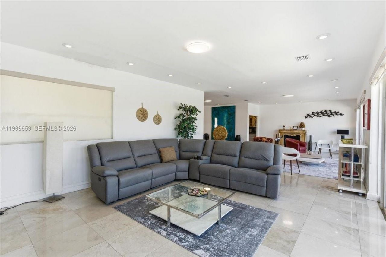 1249 Biscaya Dr , Surfside, FL 33154 Photo