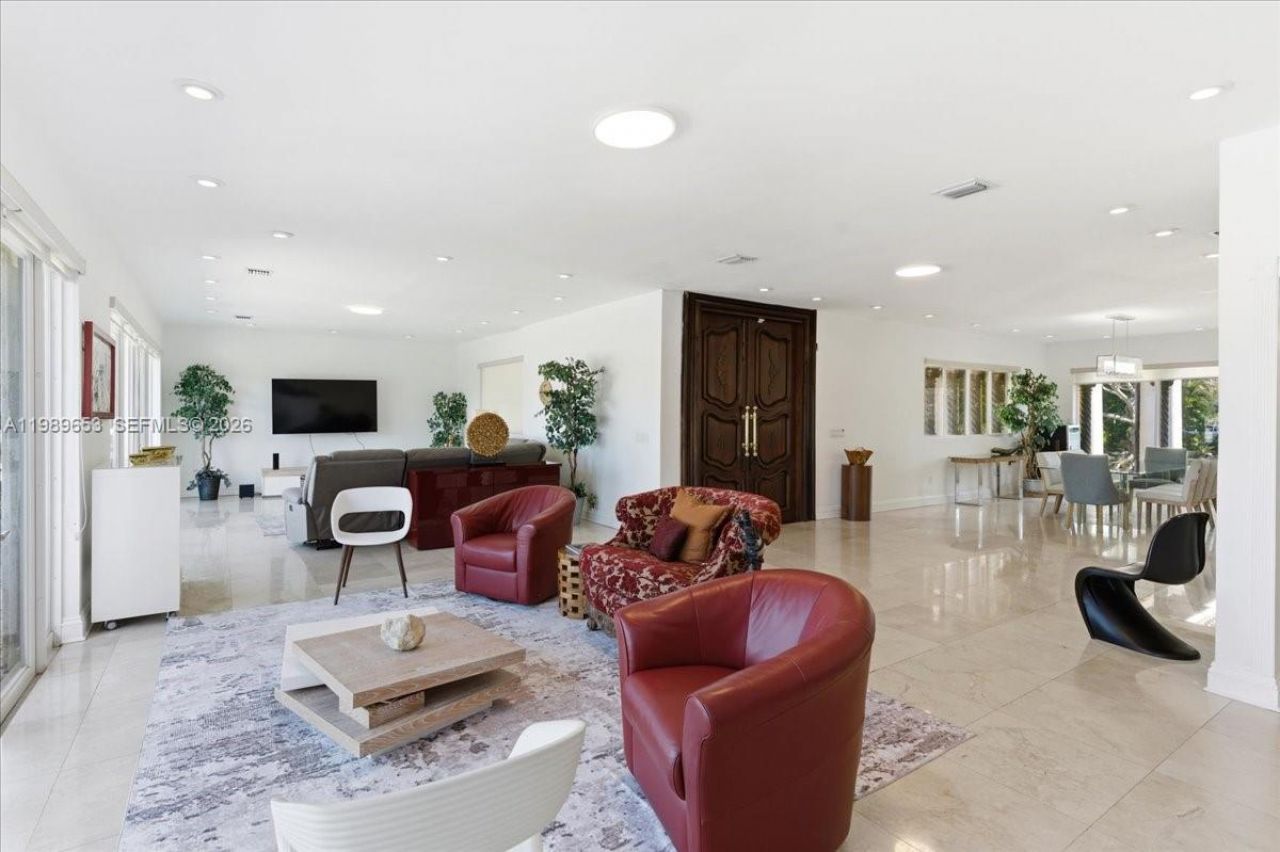 1249 Biscaya Dr , Surfside, FL 33154 Photo