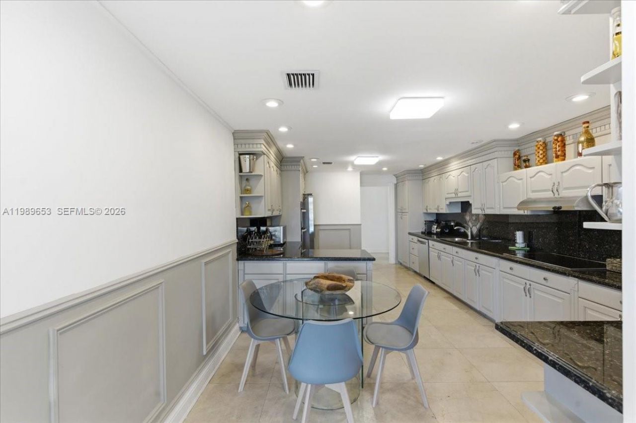 1249 Biscaya Dr , Surfside, FL 33154 Photo