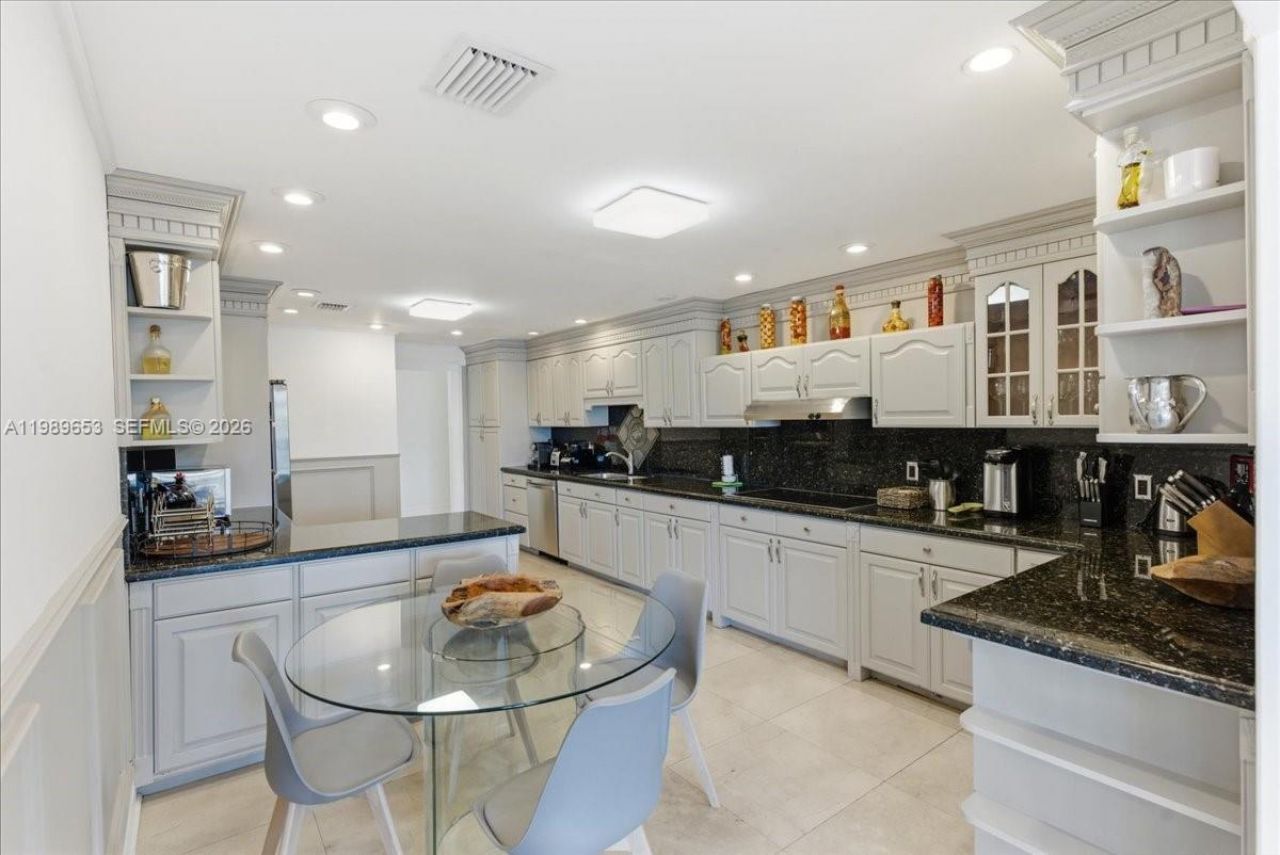 1249 Biscaya Dr , Surfside, FL 33154 Photo