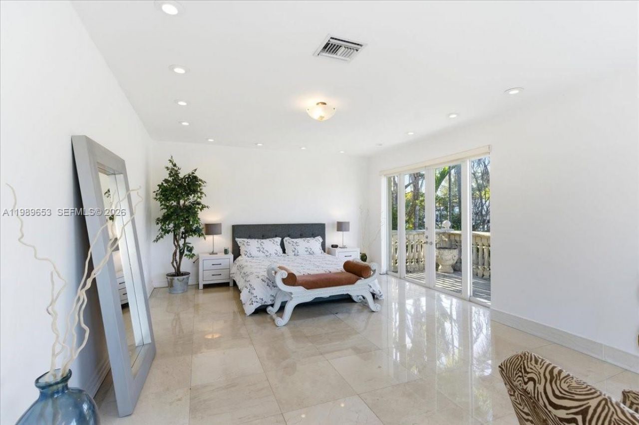 1249 Biscaya Dr , Surfside, FL 33154 Photo