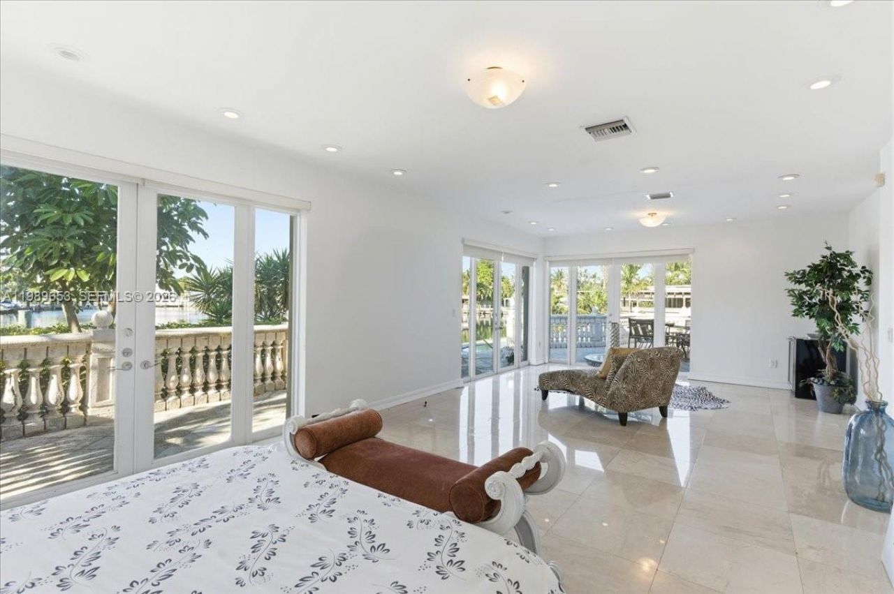 1249 Biscaya Dr , Surfside, FL 33154 Photo