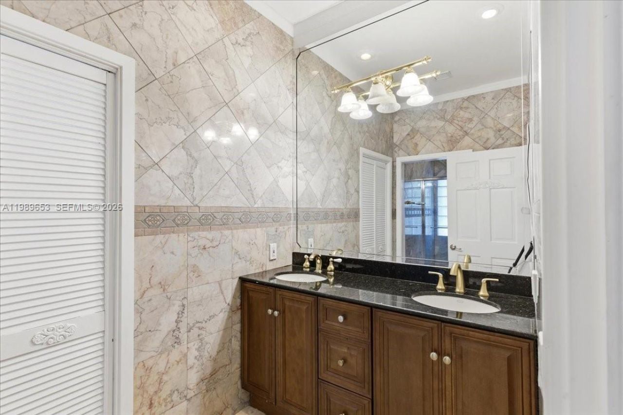 1249 Biscaya Dr , Surfside, FL 33154 Photo