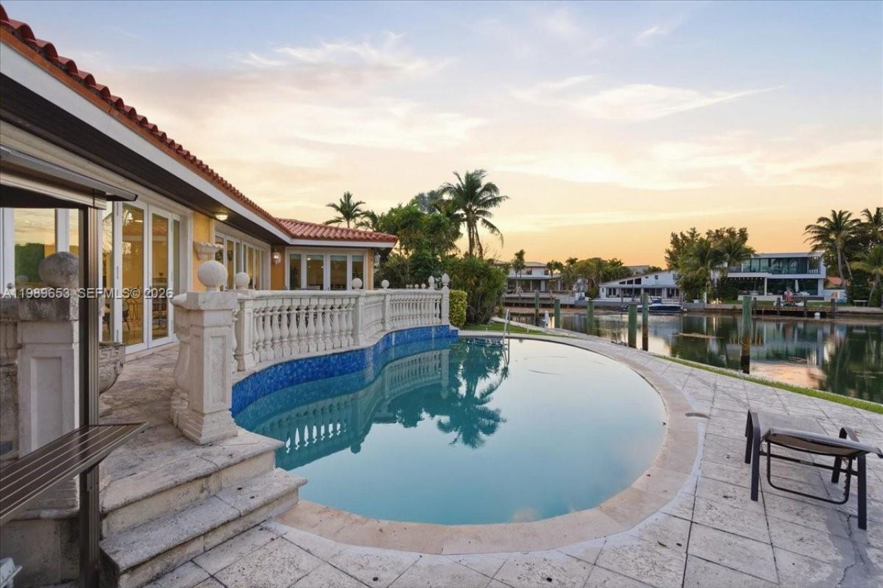 1249 Biscaya Dr , Surfside, FL 33154 Photo