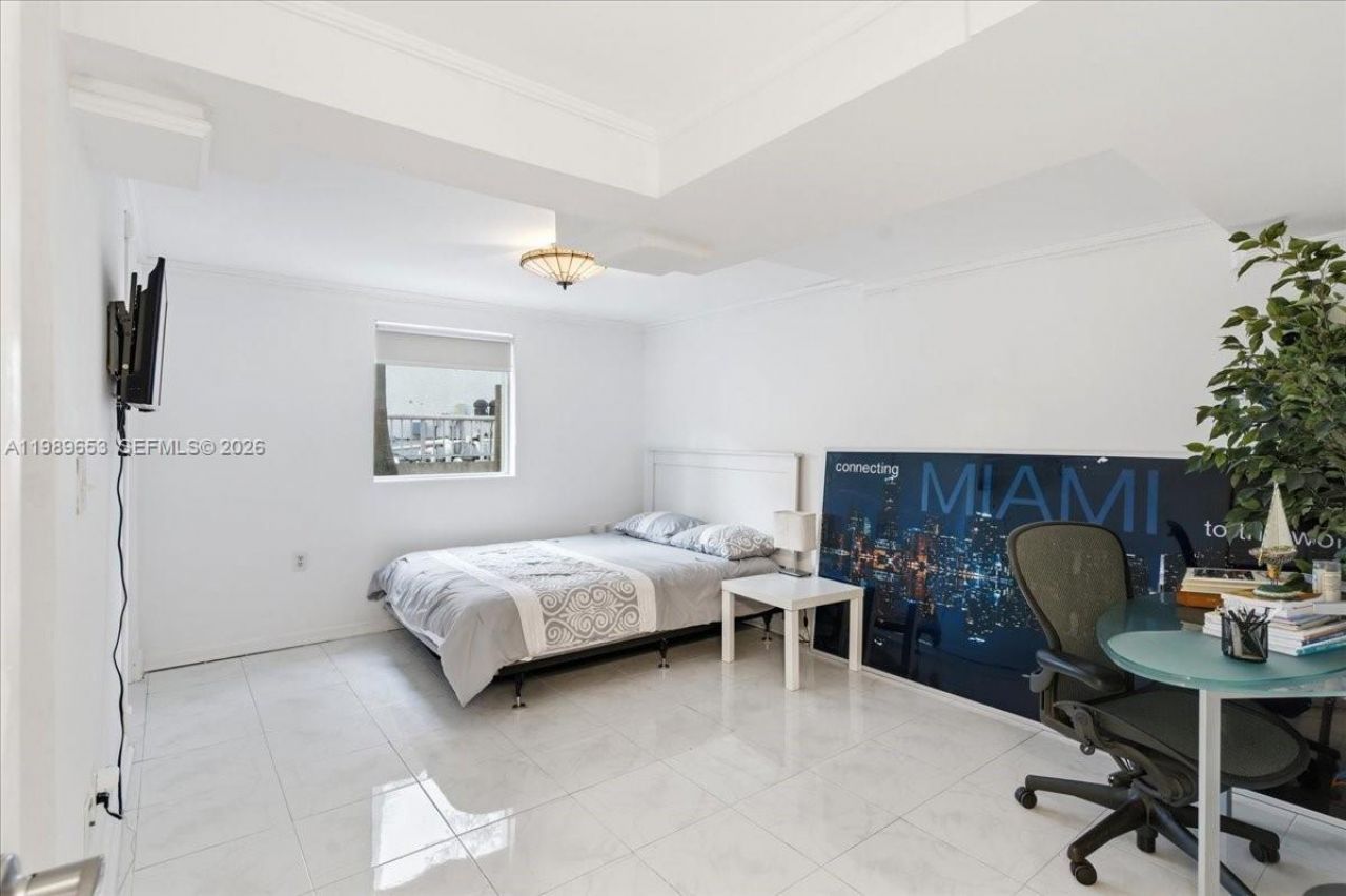 1249 Biscaya Dr , Surfside, FL 33154 Photo