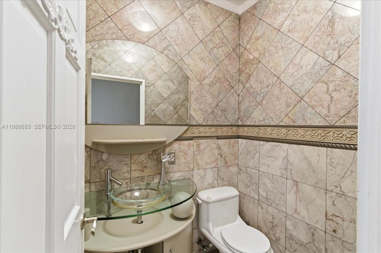 1249 Biscaya Dr , Surfside, FL 33154 Photo