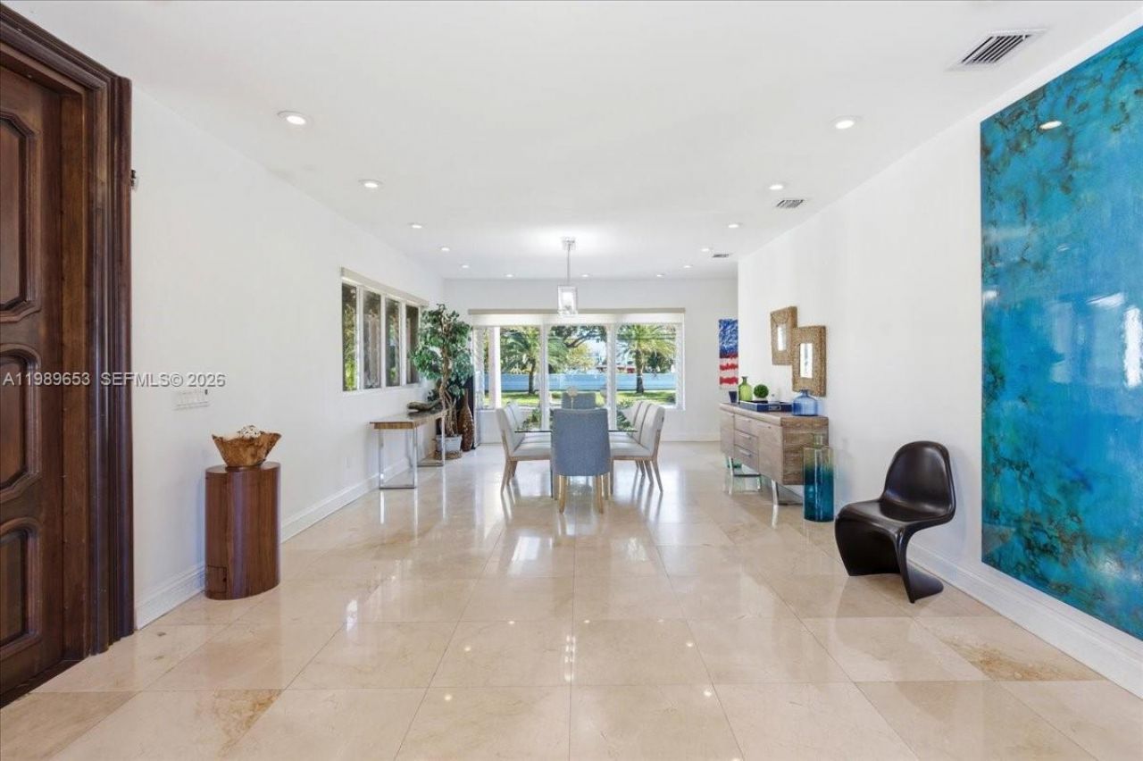 1249 Biscaya Dr , Surfside, FL 33154 Photo