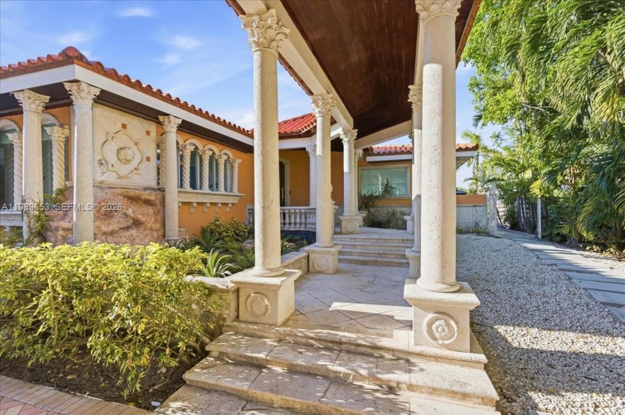 1249 Biscaya Dr , Surfside, FL 33154 Photo