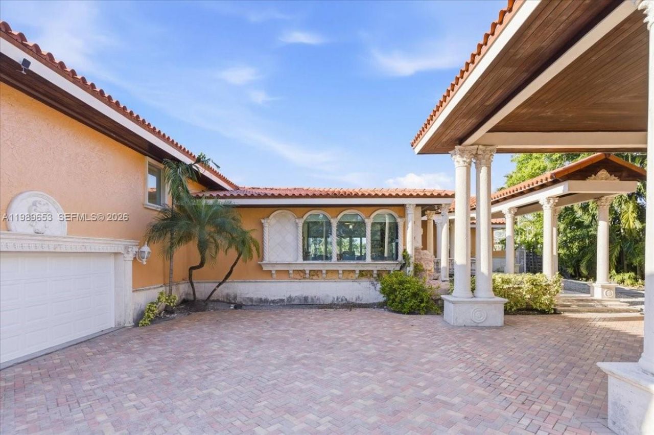 1249 Biscaya Dr , Surfside, FL 33154 Photo