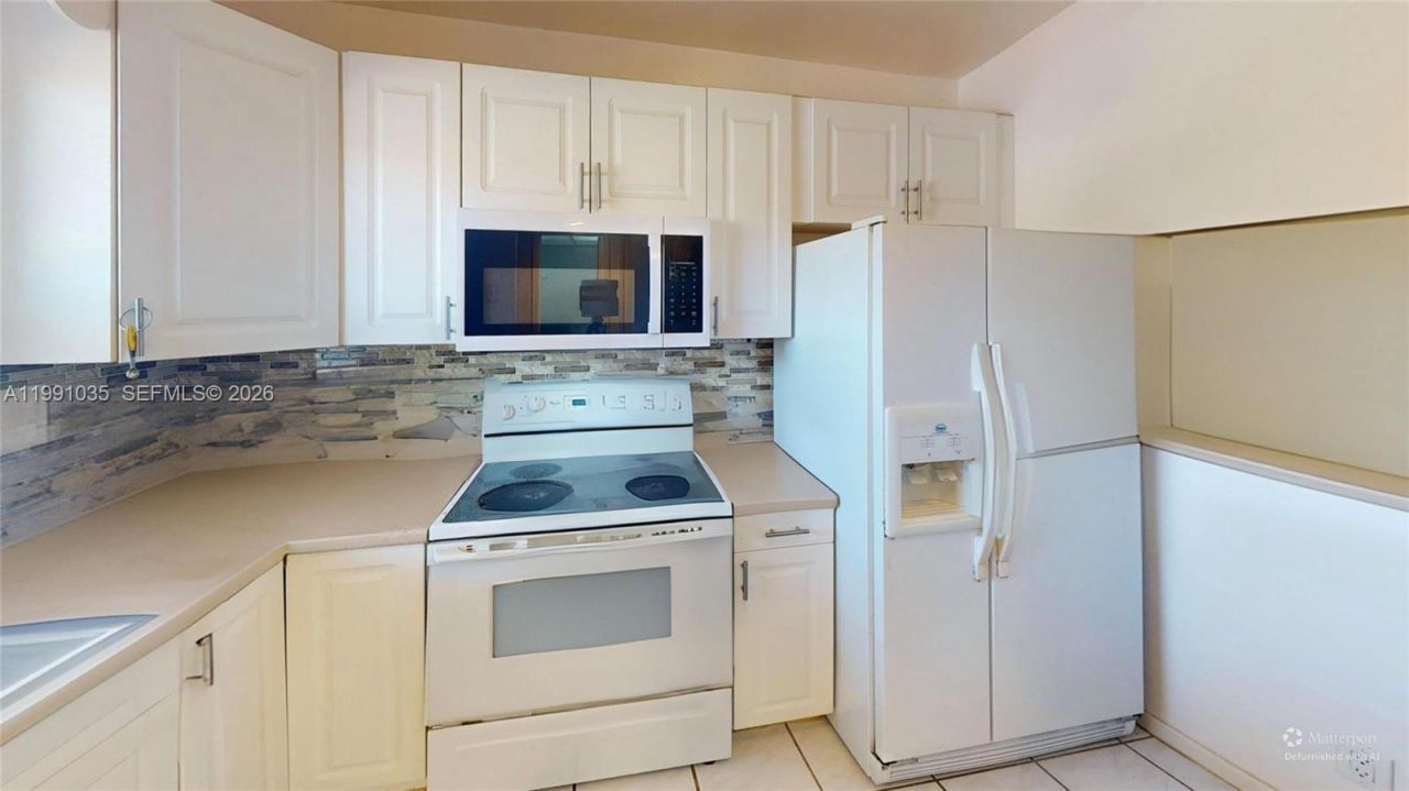 9800 Sunrise Lakes Blvd , Unit 208, Sunrise, FL 33322 Photo