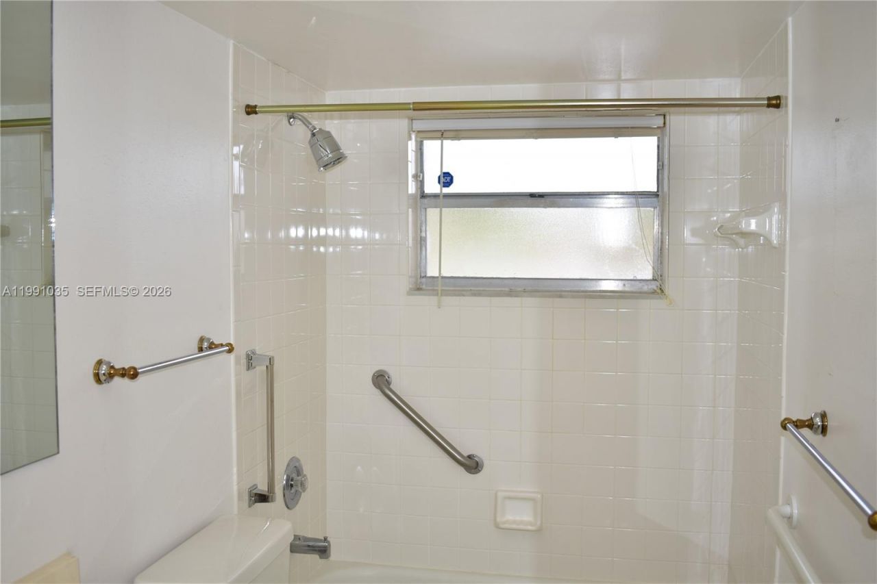 9800 Sunrise Lakes Blvd , Unit 208, Sunrise, FL 33322 Photo