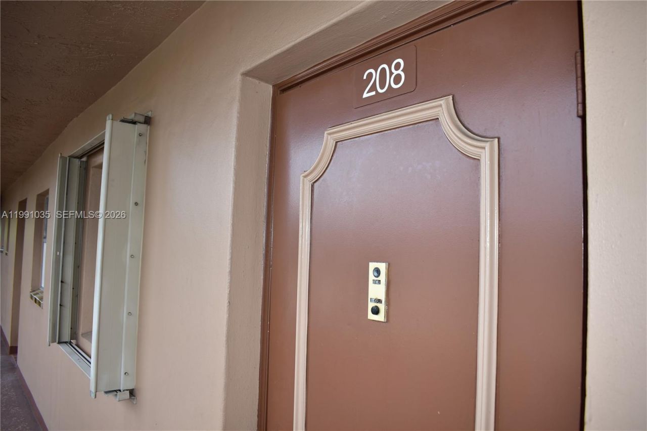 9800 Sunrise Lakes Blvd , Unit 208, Sunrise, FL 33322 Photo