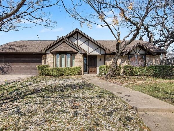 604 Baker Drive, Hurst, TX 76054
