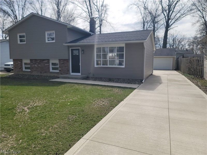 38136 Parkway Boulevard, Willoughby, OH 44094 Photo 1