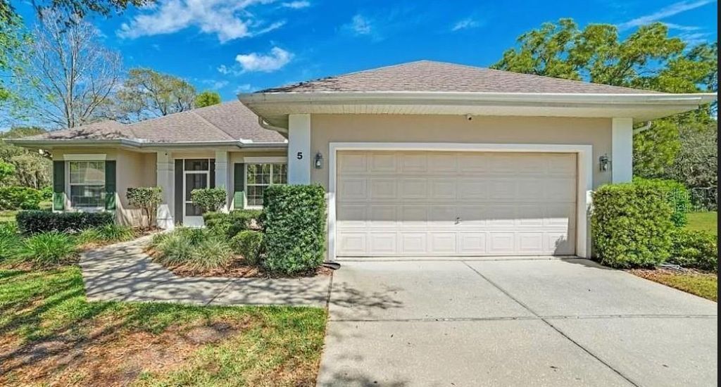 5 STRAWOOD POINT Homosassa, FL 
