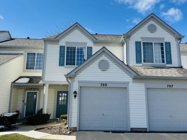 709 Blossom Court , Unit 709, Naperville, IL 60540