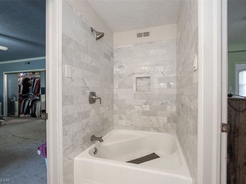 19015 Van Aken Boulevard, Unit 406, Shaker Heights, OH 44122 Photo 17