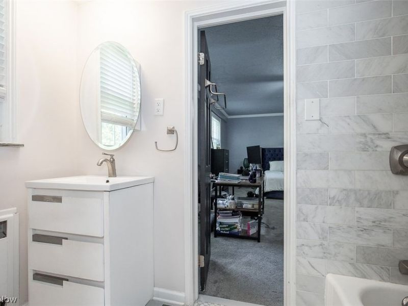 19015 Van Aken Boulevard, Unit 406, Shaker Heights, OH 44122 Photo 18