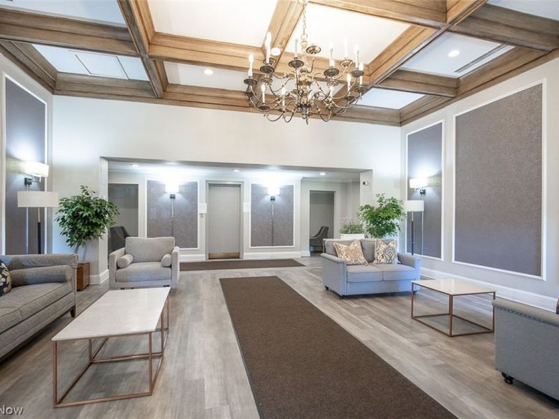 19015 Van Aken Boulevard, Unit 406, Shaker Heights, OH 44122 Photo 3