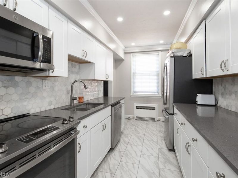 19015 Van Aken Boulevard, Unit 406, Shaker Heights, OH 44122 Photo 6