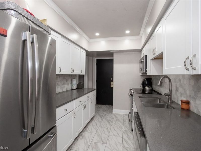 19015 Van Aken Boulevard, Unit 406, Shaker Heights, OH 44122 Photo 7