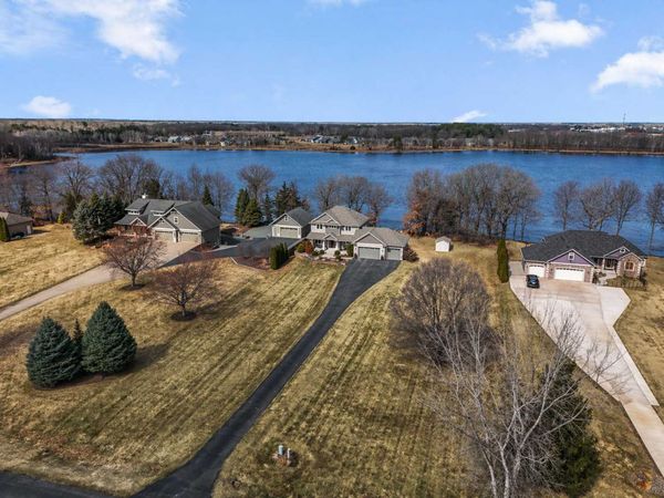 25188 Firefly Avenue, Wyoming, MN 55092
