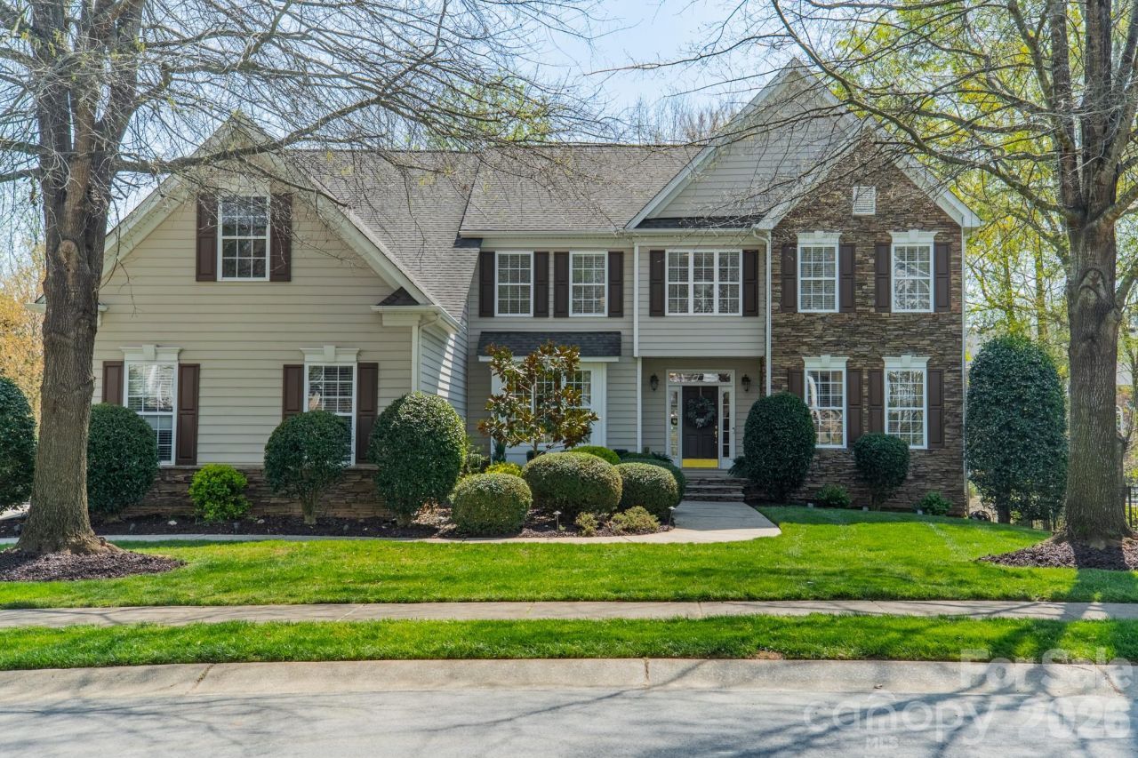 8203 Sturminster Drive, Waxhaw, NC 28173 Main Photo